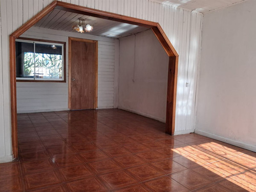 Casa En Venta De 3 Dorm. En Coronel