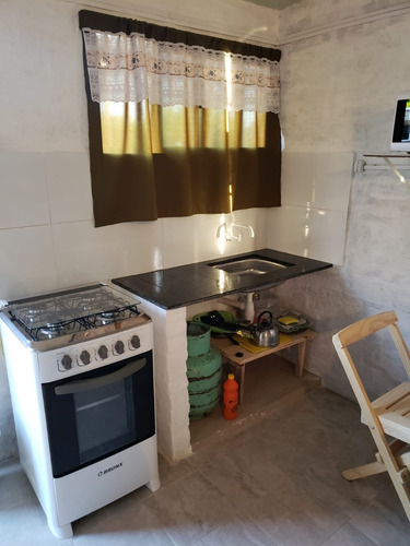 Imagen 7 de 12 de Casas De 1 Ambiente Con Baño. Alojamientos Sol Y Rio
