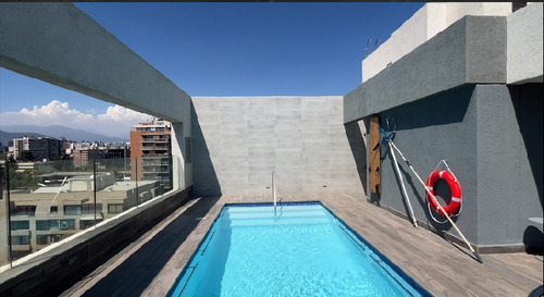 Excelente Depto Duplex 1dorm 3baños, Providencia