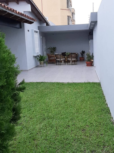 Imagen 26 de 28 de Casa De Esquina En Venta En Urbanización El Bosque Con Vigil
