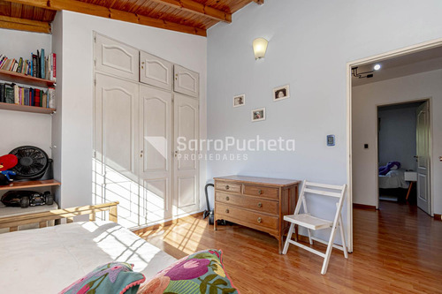 Venta Casa 5 Ambientes Con Jardín, Piscina Y Cochera En Haedo.