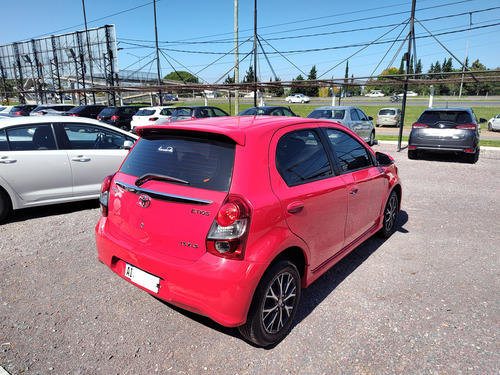 Toyota Etios 1.5 Xls 6Mt