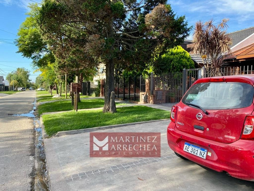 Imagen 3 de 30 de Acha Casa 5 Ambientes Colinas De Peralta Ramos Con Quincho Independiente Y Patio