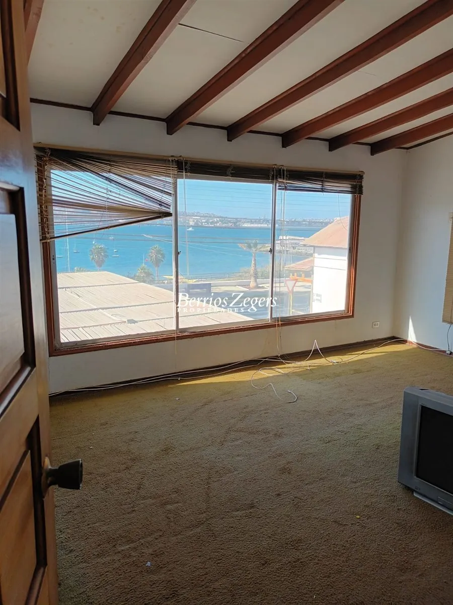 Imagen 5 de 12 de Casa En Venta De 5 Dorm. En Coquimbo La Herradura
