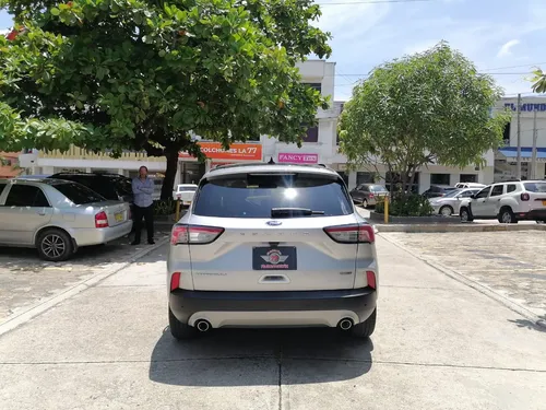 Ford Escape Hybrid Titanium 4x4