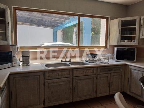 Casa En Avenida De La Rica En Villas Del Meson