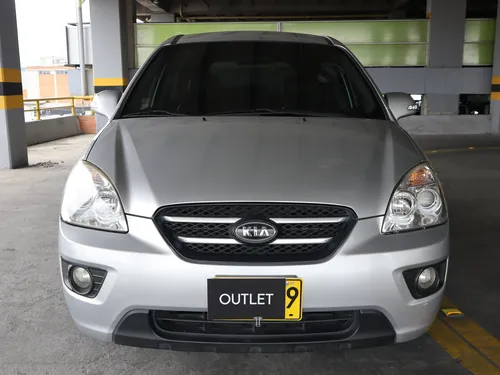 Kia Carens RONDO LX 2.0 MT 4X2 7PSJ