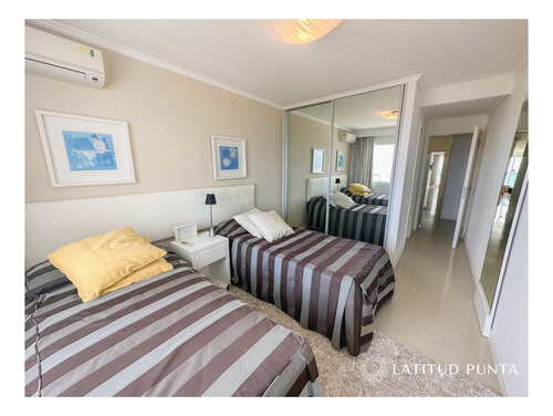 Imagen 18 de 23 de Apartamento En Casino Tower, 2 Dormitorios Y Medio - Punta Del Este Mansa
