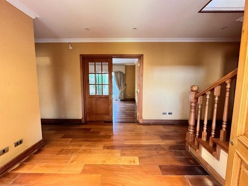 Casa En Venta De 5 Dorm. Sector Oriente De Talca