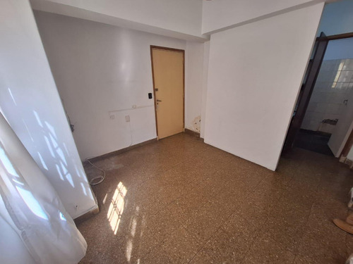 Departamento 2 Dorm - Emilio Olmos Al 200 - B° Centro