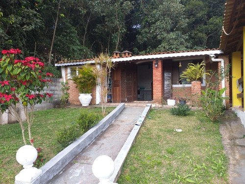 Imagem 5 de 14 de Chácara Com 4 Cômodo Banheiro Churrasqueira Piscina Pequena