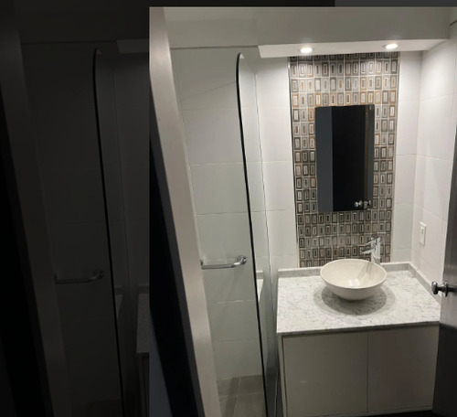 Apartamento En Alquiler 4 Dormitorios 3 Baños Con Cochera Y Patio En Pocitos