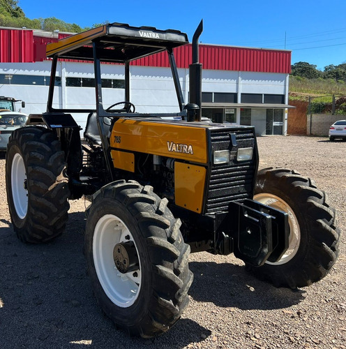 Trator Valtra 785 Ano 2008