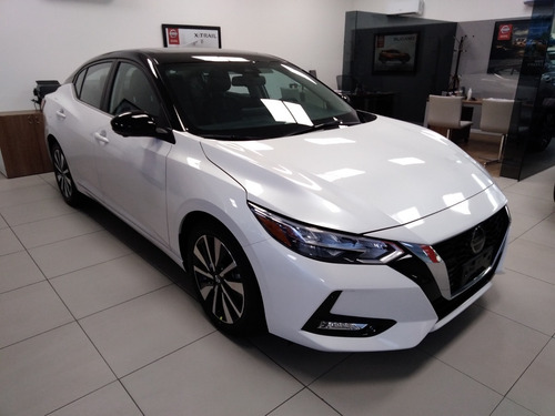 Nissan Sentra Exclusive - Entrega Inmediata