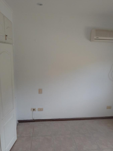 Imagen 14 de 27 de Casa - Echeverria Del Lago - Canning - Country