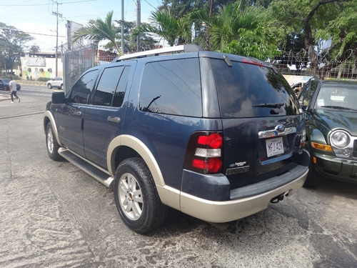 Imagen 6 de 15 de Ford Explorer Eddie Bauer 4x4