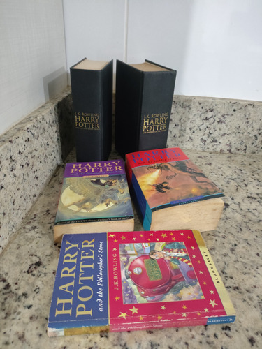 Livros A Harry Potter Cinco Exemplares Em Inglês Em Bom Estado De Conservação (Usado)