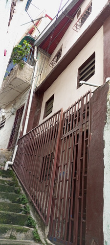 Acogedora Casa Ubicada En Lidice Caracas