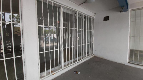 Imagen 6 de 10 de Local Comercial En Planta Baja Frente A La Uteq Al Norte De Querétaro.