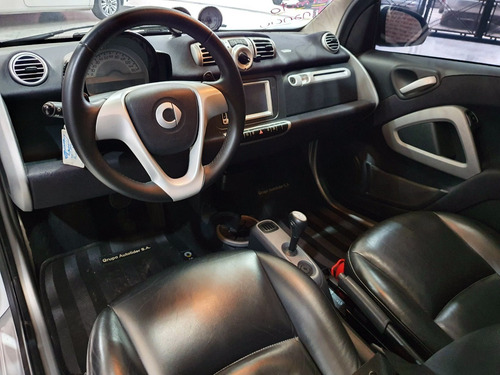 Imagen 6 de 15 de Smart Fortwo 1.0 Passion 84cv 2011