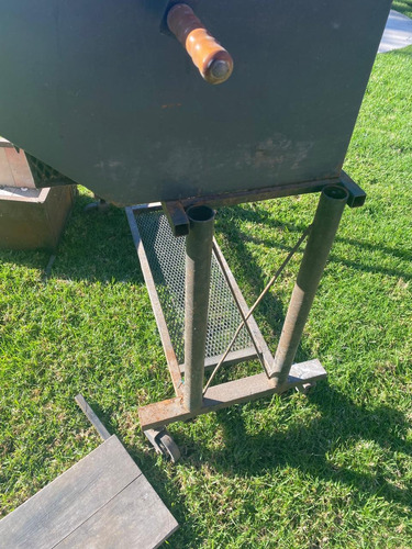 Parrilla Asador Chulengo Parrillero Premium Brasas Negro (Usado)