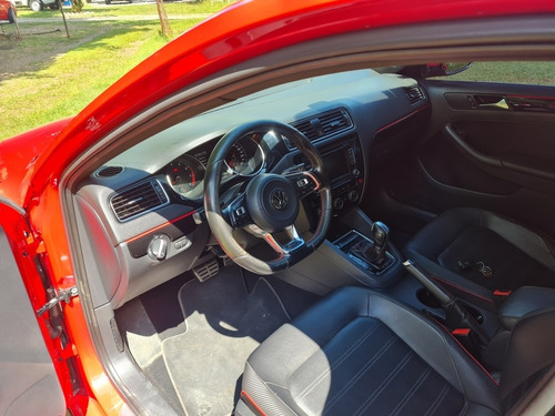 Imagen 11 de 14 de Volkswagen Jetta 2015 2.0 Gli At