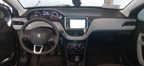 Peugeot 208 1.5 Allure Touchscreen 2013