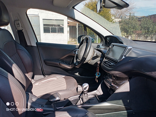 Peugeot 2008 1.6 Thp Sport