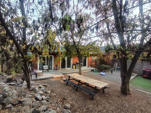 Casa En Arriendo De 2 Dorm. En Colina