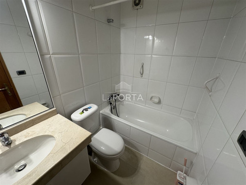Amplio / Condominio Cerrado / Alto Las Condes
