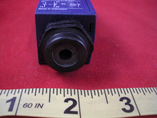 Telemecanique Xckn2102f12s66 Limit Switch Roller Cable G Sse