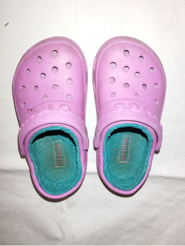 Crocs Con Corderito Originales. Color Fucsia Nro 10