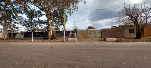 Venta Terreno 942 M2 Frente De La Plaza En Barreal