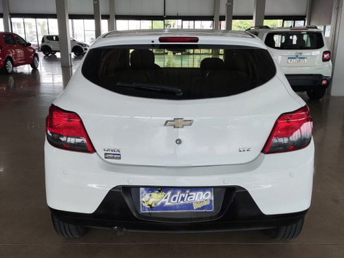 Chevrolet Onix Onix 1.4 MPFI LTZ 8V FLEX 4P AUTOMÁTICO