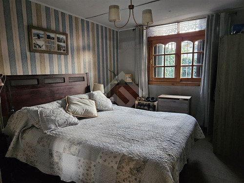 Casa En Venta De 4 Dorm. En Lo Prado
