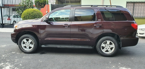 Imagen 4 de 15 de Toyota Sequoia 2012 4.6 Sr5 Piel Mt