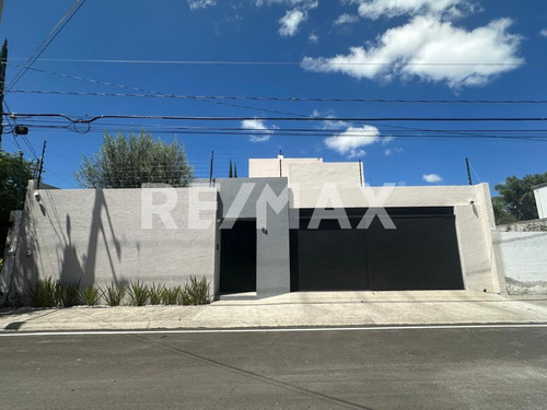 Casa En Venta En Condominio Jurica Mesón San Francisco