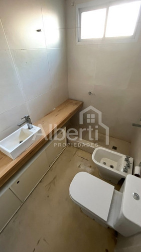 Venta Encantador P.h 4 Ambientes En Haedo.