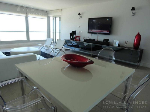 Departamento - Playa Brava, Le Parc, 2 Suites, Toilette Y Dependencia