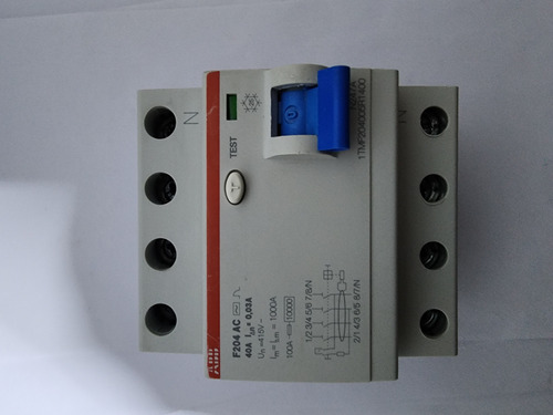 Interruptor Diferencial 4p 40a 30ma F200 Ref 1tmf204005r1400