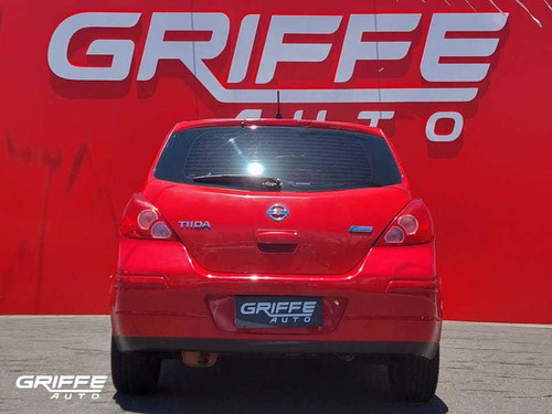 Imagem 5 de 14 de Nissan Tiida Hatch S 1.8 16v-mt 4p 2012