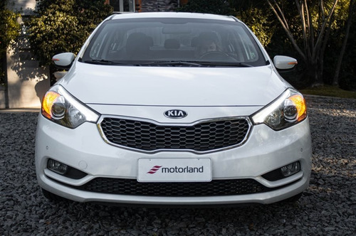 Kia Cerato - Inmejorable Estado Motorland Permuto / Financio