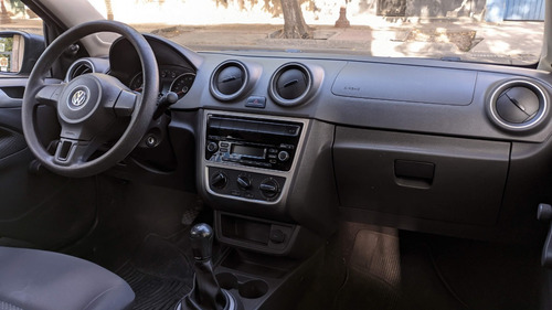 Imagen 6 de 25 de Volkswagen Voyage 2014 Unica Mano