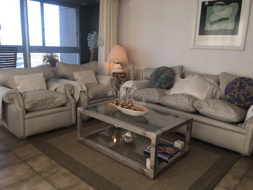 Imagen 4 de 28 de Apartamento En Venta En Punta Del Este, Mansa, Frente Al Mar! - Punta Del Este Peninsula