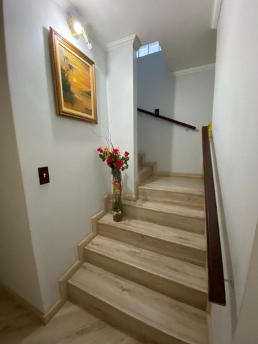 Imagem 11 de 28 de Sobrado Com 3 Dormitórios À Venda, 220 M² Por R$ 650.000,00 - Jardim Rina - Santo André/sp - So1548