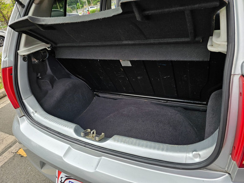 Volkswagen Fox 1.0 Mi Total Flex 8V 5p