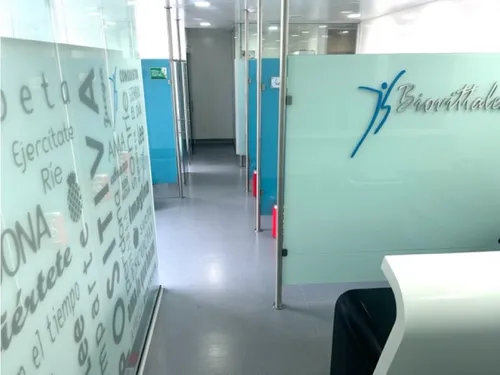 Vendo Consultorio Global Medical Center Santa Barbara -7-