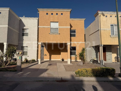 Casa En Renta Fraccionamiento Hacienda Isabella