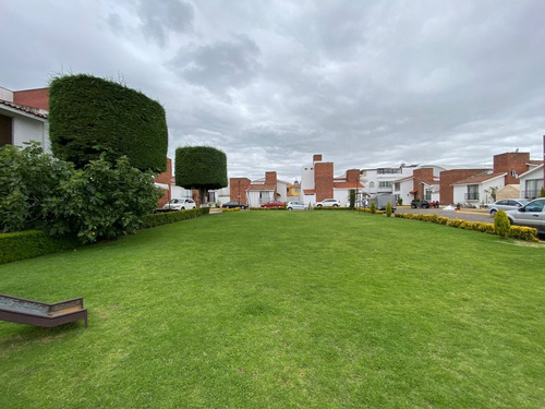 Imagen 2 de 14 de Casa Venta Rincon De San Isidro Metepec