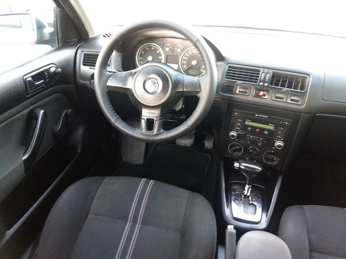 Imagen 11 de 15 de Volkswagen Jetta Cl Team 2013
